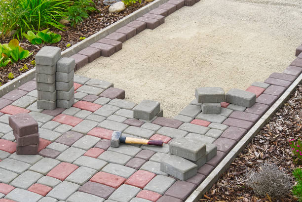 Best Professional Driveway Pavers  in Laurium, MI